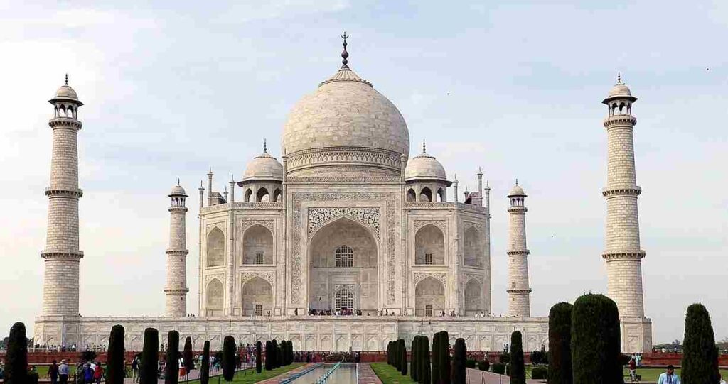 famous tourist places to visit in India